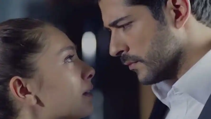 【kara sevda 】nihan & kemal 你们俩像演默片似的站在那里