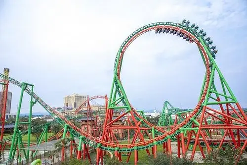 双龙飞舞过山车