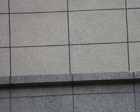 外墙真石漆涂料分格缝如何处理?