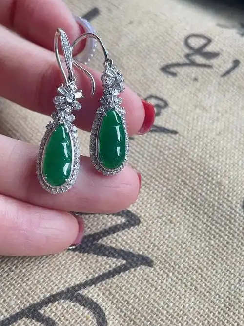 天然翡翠  #翡翠福豆  #福豆耳坠  #福豆耳坠  #翡翠镶嵌