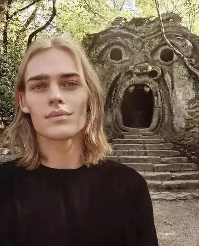 集颜值与才华于一身的顶级荷兰男模——ton heukels