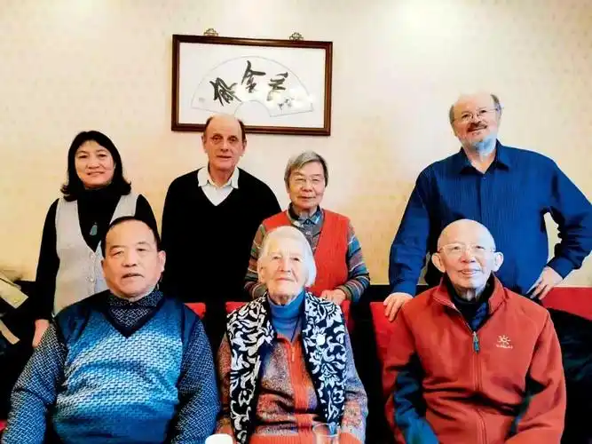 (2019年12月10日,李维新去北京看望104岁的伊莎白.