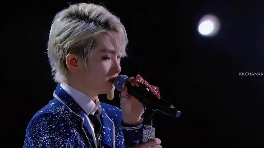 周震南氛围感照片三