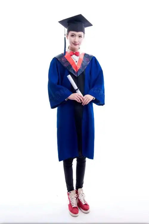 国外博士的学士服(国外博士的学士服什么颜色)