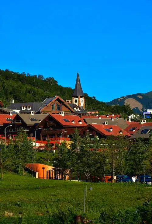 海坨山谷:美景与乐趣,快来体验吧!