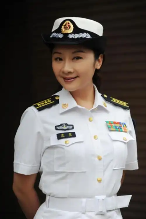 事实上,王新军的前妻也是大家都很了解的艺人,她就是实力派演员,优秀