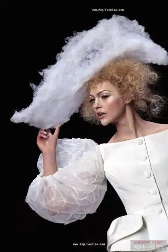 设计师dior春夏巴黎女装高级成衣订制发布会