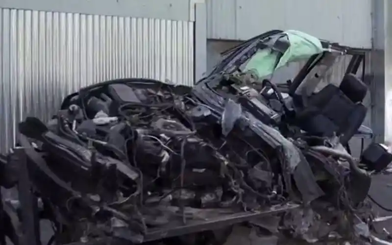 路虎当场被撞解体!【bbc纪录片】车祸调查组第二季04