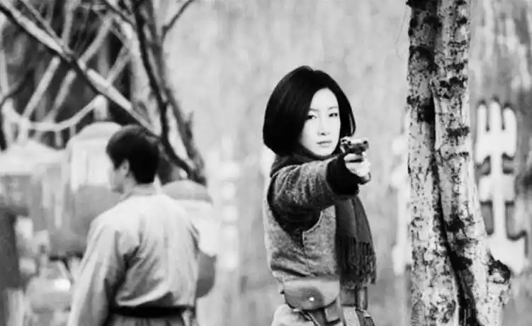 原创1995年91岁老妇自称军火大盗送刘帅2万子弹隐姓埋名50年