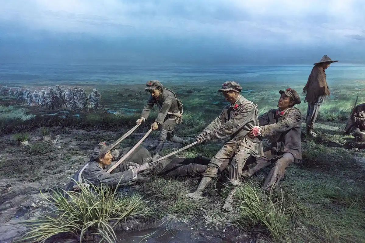 长征是红军最艰难的一道关卡,素有过草地难,难于上青天的说法,很多从