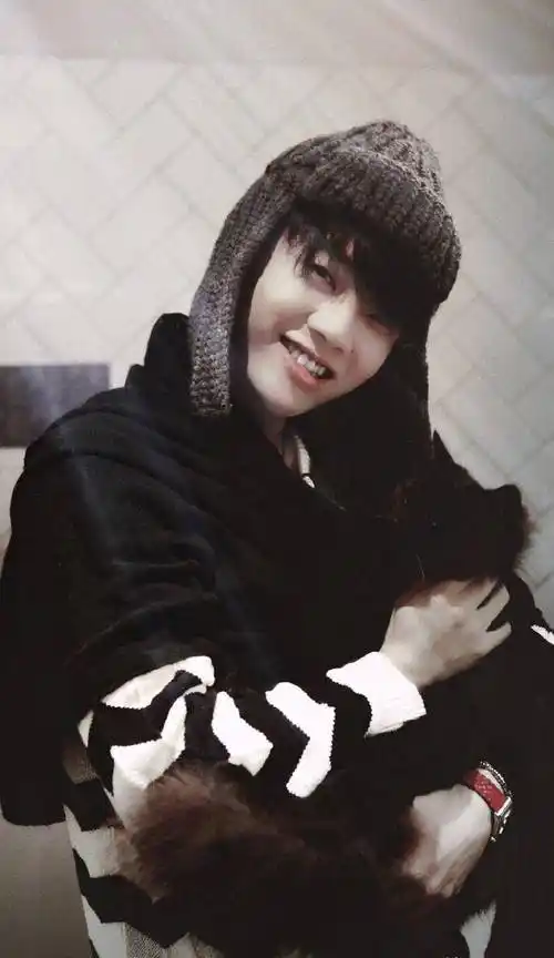 "招人厌"的明星:有人全网想众筹打他,有人在糊的边缘疯狂试探_华晨宇