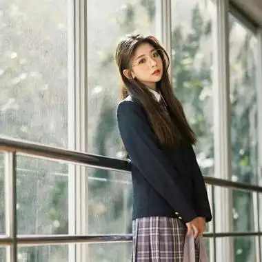 小清新校园女生头像穿校服的清纯女生好美