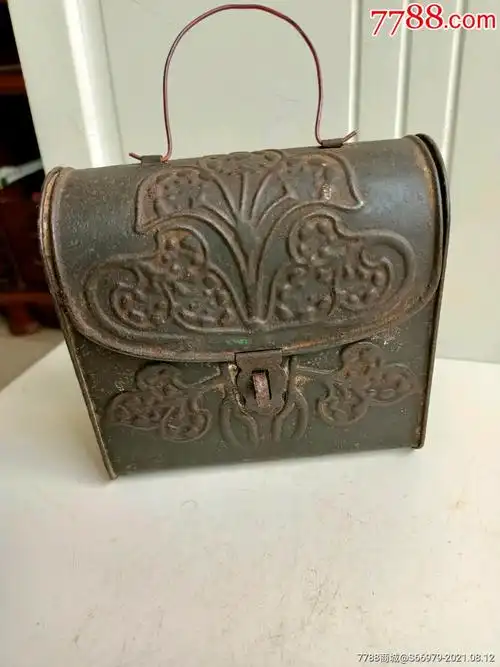 民国女式铁皮压花手提包(带锁扣当钱包使用)