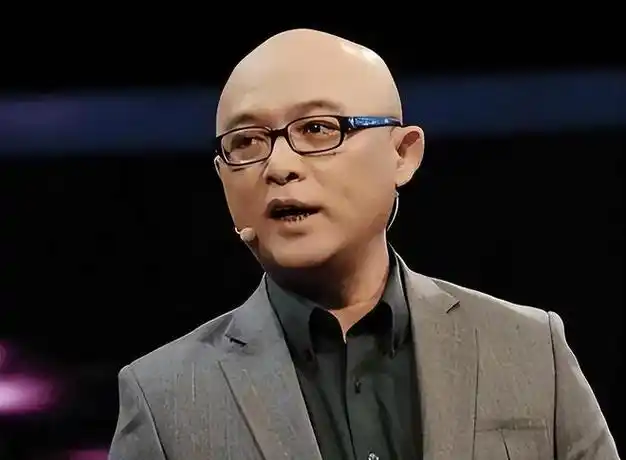 49岁主持人孟非突然倒下警钟长鸣警醒每个人注意健康