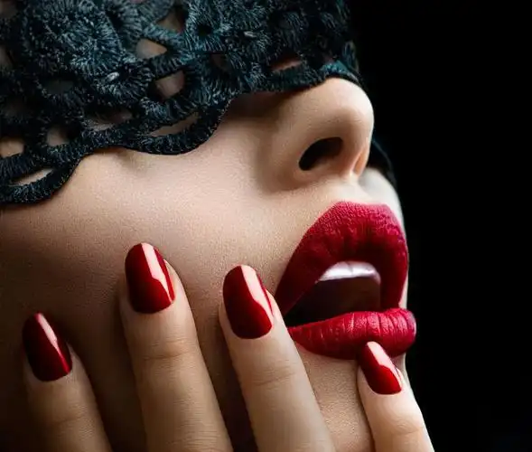 沾满糖的美女嘴唇