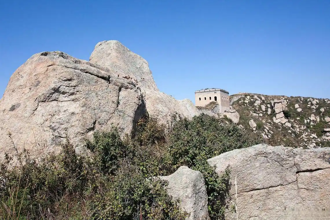 探寻历史底蕴,领略自然风光 定军山风景区位于陕西省汉中市勉县城南约