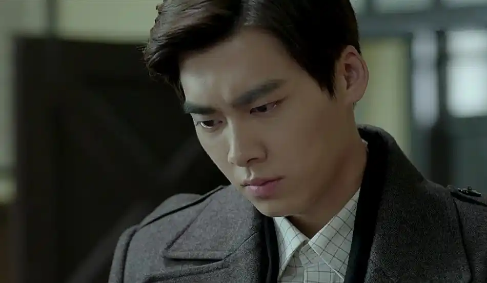 李易峰在《麻雀》中饰演的陈深,演技一直在进步!