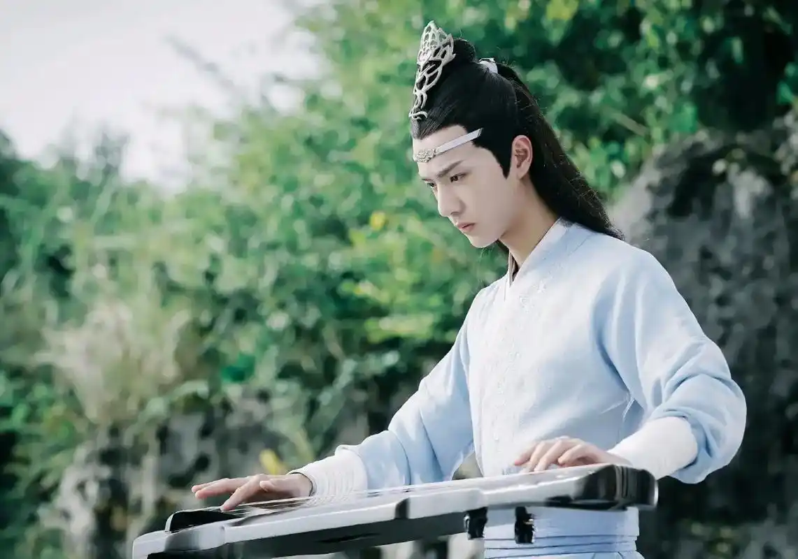 谁看了蓝二公子不心动呢?@uniq-王一博 #王一博#古风  - 抖音