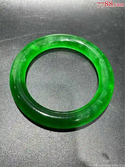 缅甸翡翠祖母绿手镯