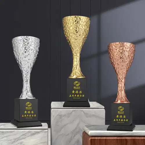 新款金属奖杯运动会公司优秀员工颁奖黑色水晶刻字金银铜奖杯批发