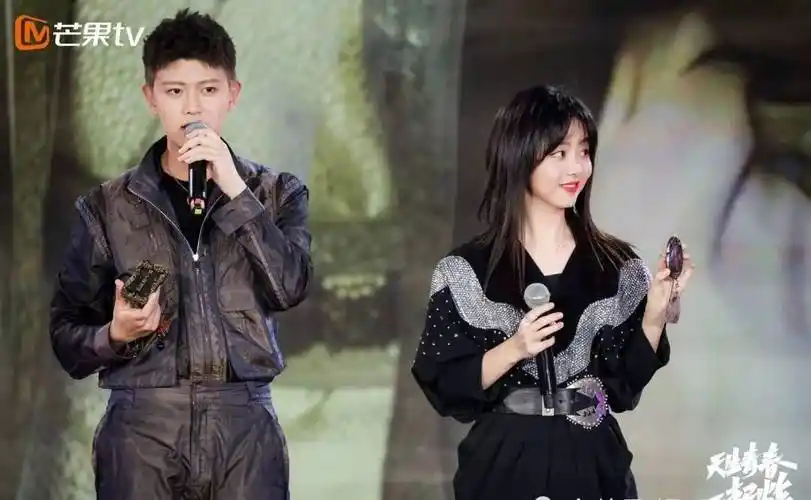 谭松韵两部作品上榜引期待_人气_胡一天_不知道