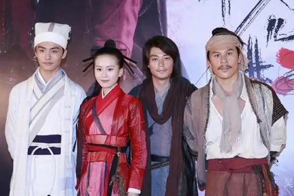 怪侠一枝梅剧情介绍