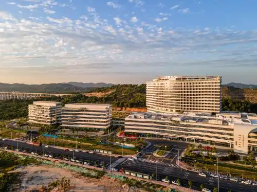 航拍汕尾市深汕中心医院