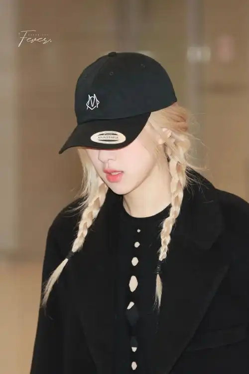 高清图朴彩英_rosepark预览①fever_211②allurelove_rose③朴彩英