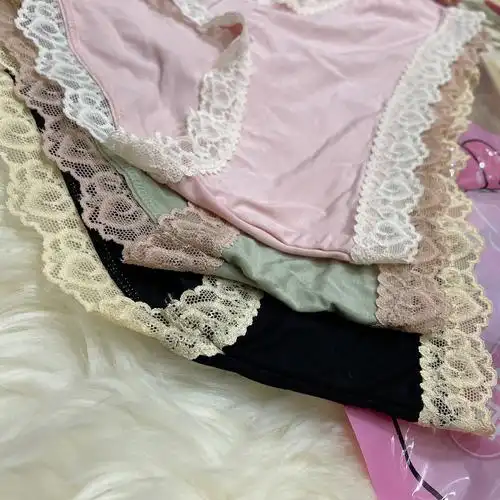 蜜桃女孩女士内裤 莫代尔透气石墨烯底裆中腰小清新内裤 一包三条