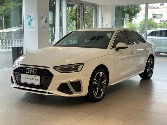【车辆名称】奥迪a4l 2020款 40 tfsi 豪华动感型【首次上牌时间】