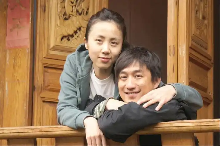 一见钟情,相爱25年如初恋,女方从不下厨:黄磊孙莉爱情多甜?