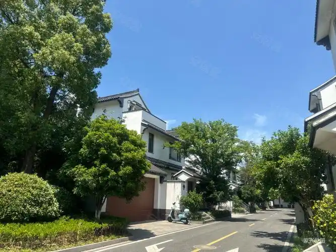 浏河古镇新中式园林别墅环境优雅,御江南二手房,620万,4室2厅,4卫,450