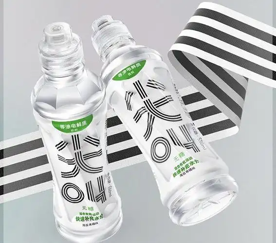 图片来源:农夫山泉天猫旗舰店而从整个市场竞争格局来看,元气森林旗下