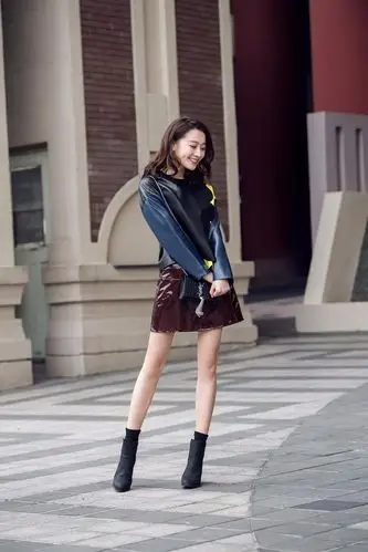 龙政璇,你的侧颜里不会藏着一颗糖豆吧!