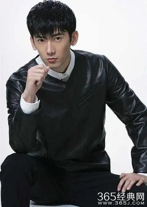 直到今天才知道是刘芮麟  太像了这是刘芮麟这是关智斌