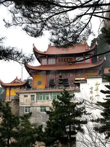 九华山 古拜经台 - 大雄宝殿 da xiong bao dian ( the grand hall )