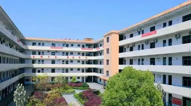 余干县英华学校收费标准(学费)及学校简介_小升初网