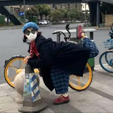 女生搞怪头像真人逗比奇葩同一个人精选图片搞笑头像