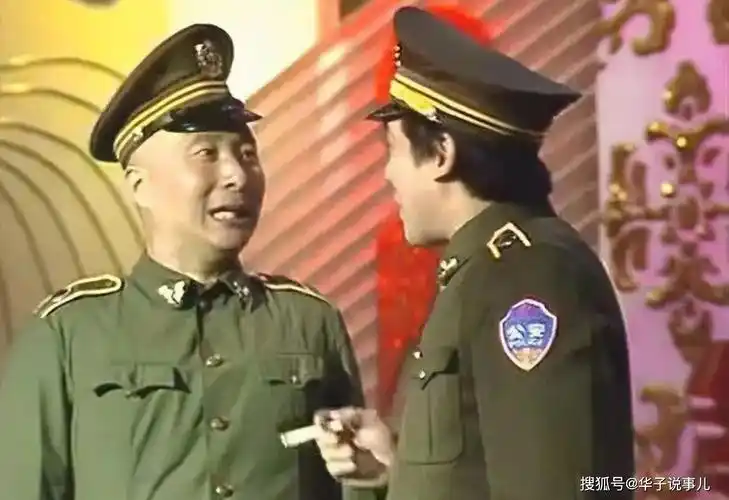 先后表演了《吃面条》《主角与配角》《警察与小偷》等经典小品