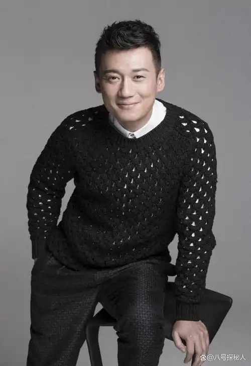 著名演员徐洪浩:比妻子大10岁,戏里演父女,戏外恩爱幸福惹人羡