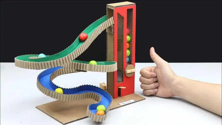 如何用纸壳制作一个"糖果游戏机"?牛人实力演示,成品有趣又好玩