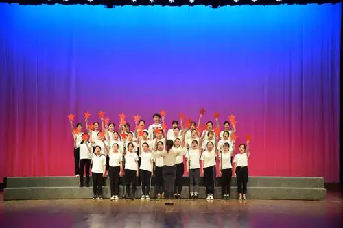 旅游1701《红星闪闪》