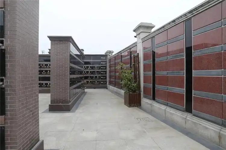 上海南汇长桥山庄壁葬