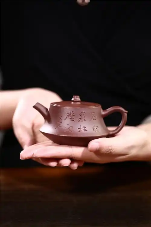 许冠新作品柱础