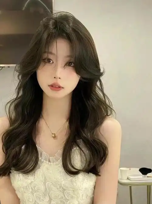 2024想烫发的姐妹看过来!几款烫发发型分享给你