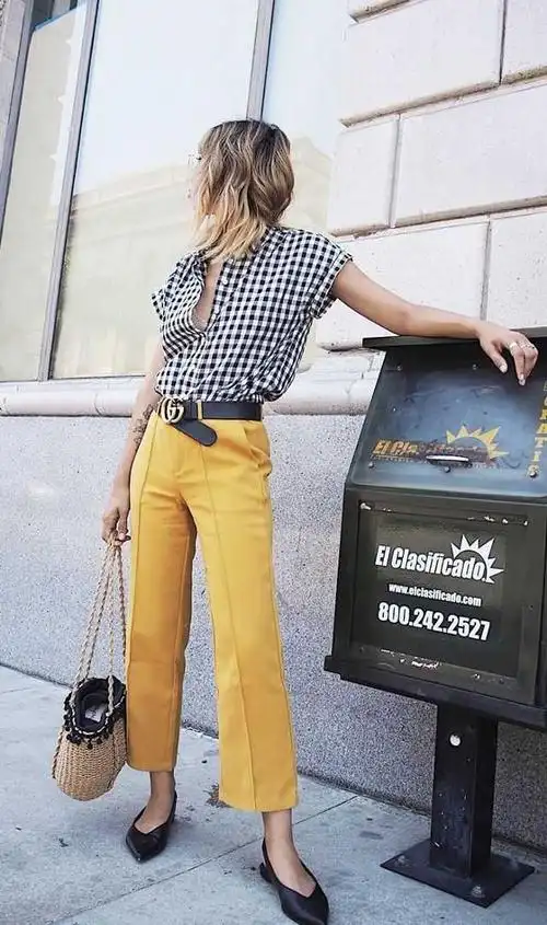 请问有没有服装颜色搭配表?哪几种颜色配在一起舒服?