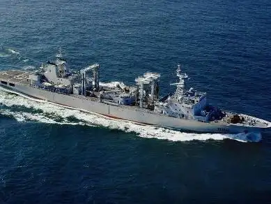 中国海军903型综合补给舰