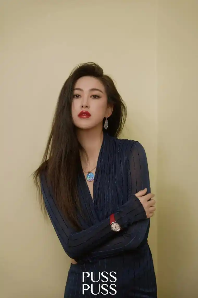 演员朱珠:长相漂亮戏也好,曾与法拉利总裁恋爱,37岁嫁圈外丈夫