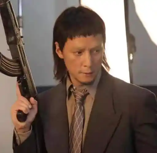 警匪片《除暴》开映,吴彦祖仅用三个表情诠释什么叫"绝望"