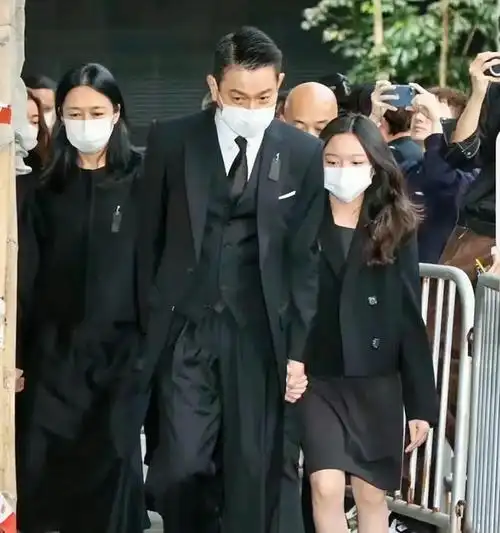 刘德华将开启巡回演唱会,官宣内地8个城市,62岁还这么拼